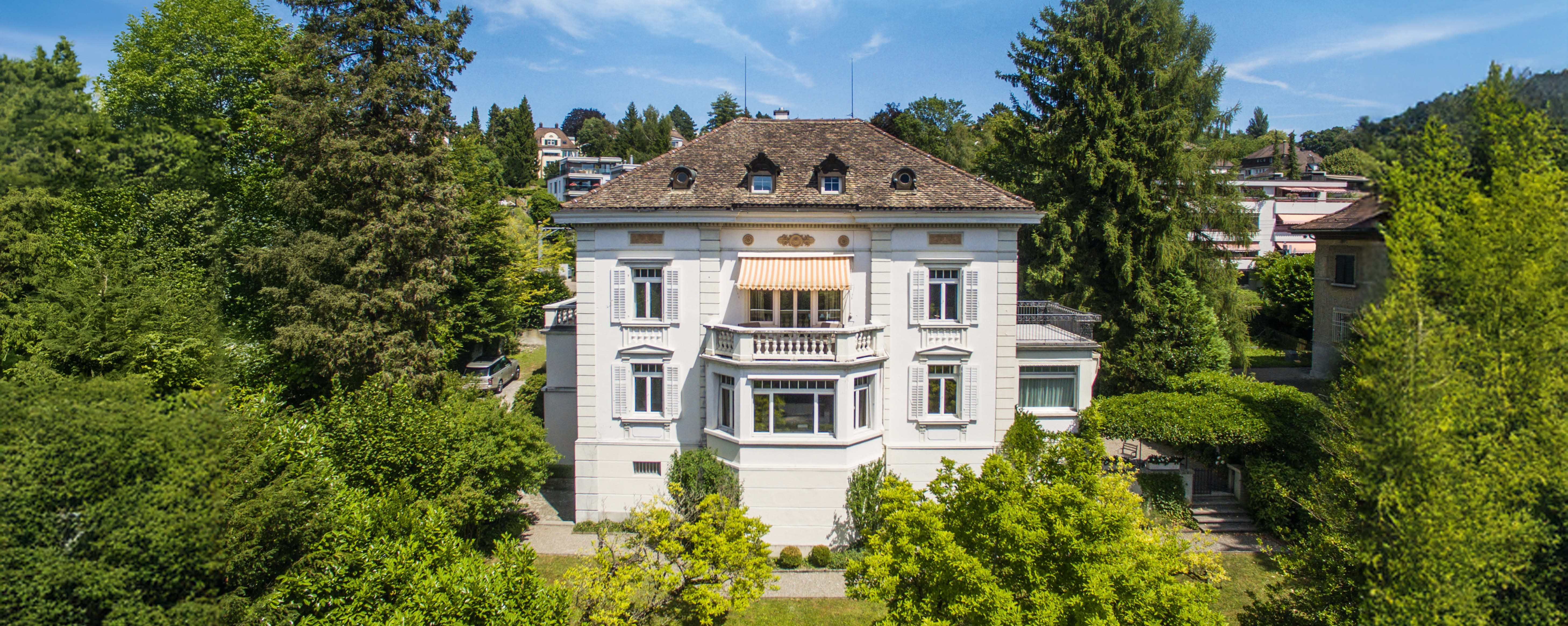 nobilis_estate_slider_zollikon_villa.jpg